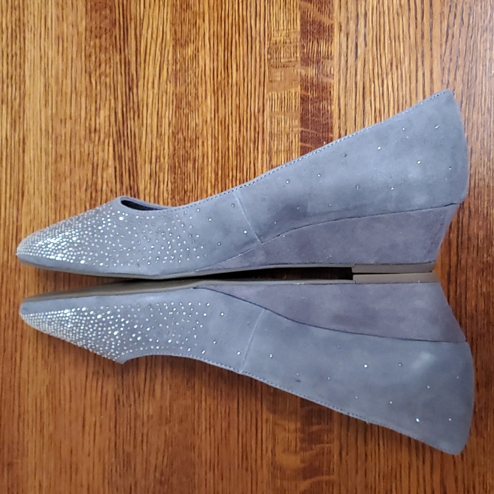 NWOB ANNE KLEIN iflex "KELLERY" Sparkle Toe Wedge Heel Shoes - Picture 3 of 10